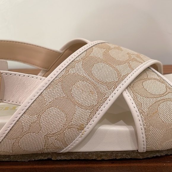 Coach Adora Sandals in Signature Jacquard Size 10B NEW - Picture 15 of 15